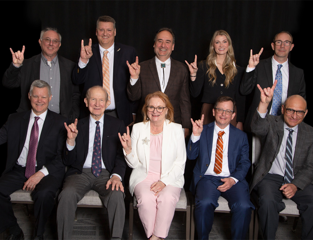 group photo of academy of distinguished alumni